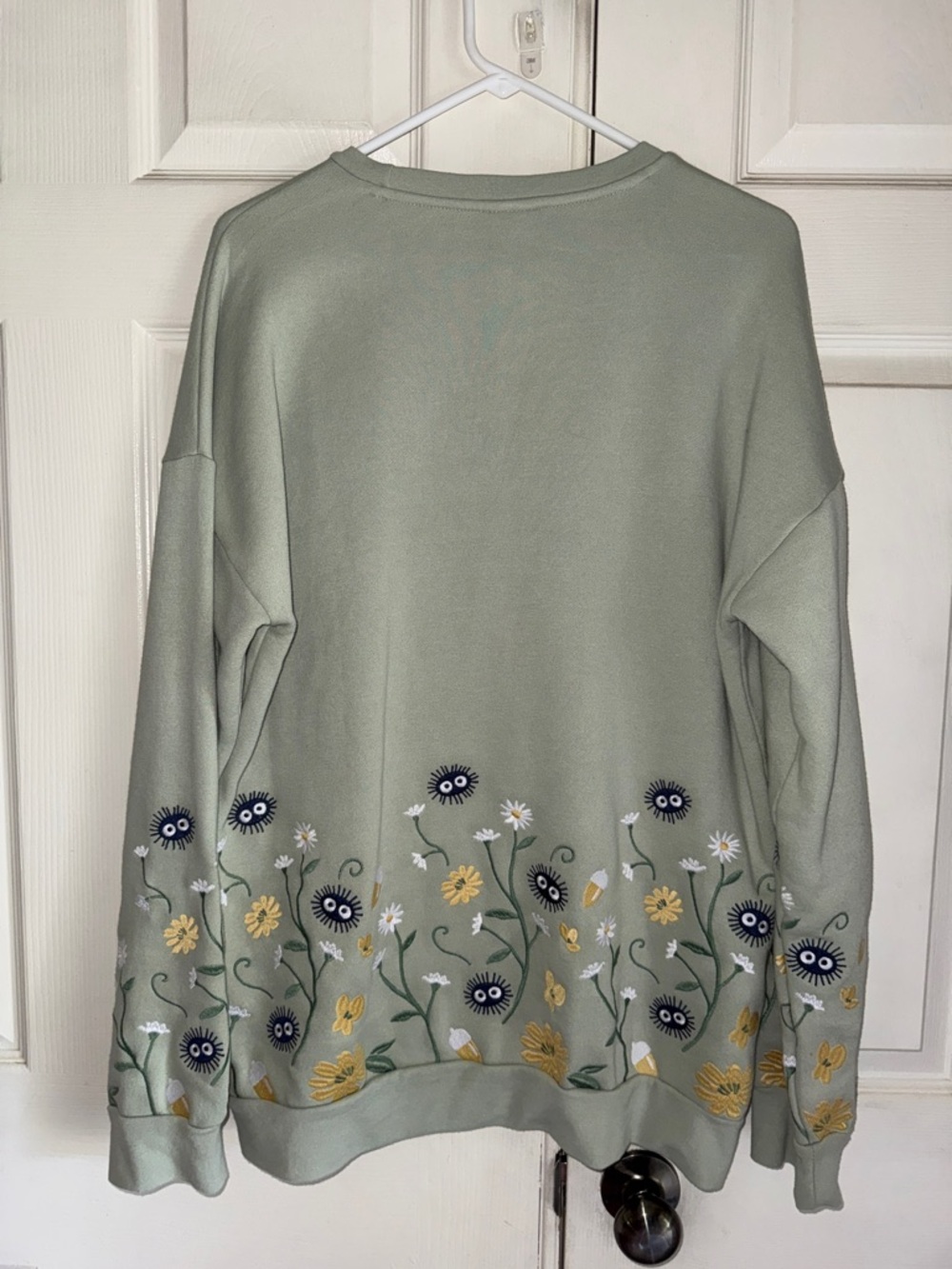 Her Universe My Neighbor Totoro Studio Ghibli Embroidered Sweatshirt - Picture 3 of 5